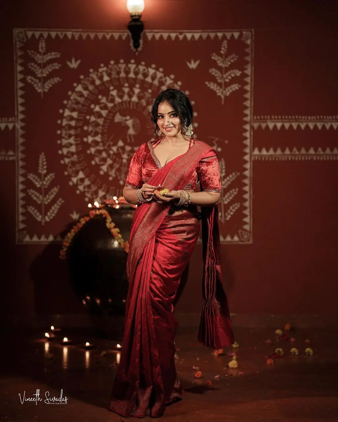 Malavika Menon In South Indian Traditional Red Saree Blouse